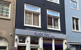 Amistad hotel